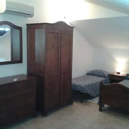 Aparthotel Gnura Momma Locri