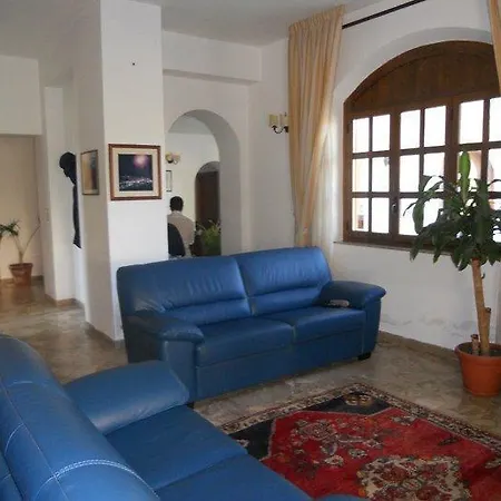 Gnura Momma 로크리