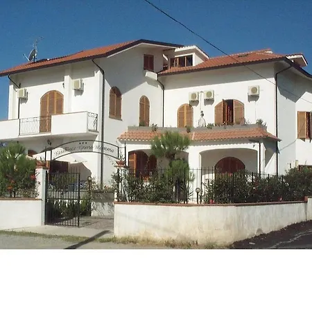 Aparthotel Gnura Momma Locri