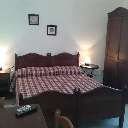 Ξενοδοχείο με διαμερίσματα Gnura Momma 3*