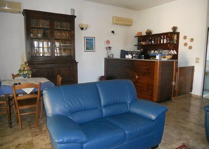 Aparthotel Gnura Momma Locri